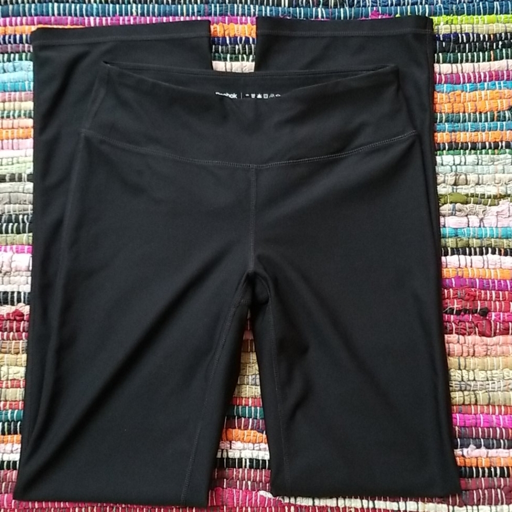 Reebok black bootcut midrise Workout pants